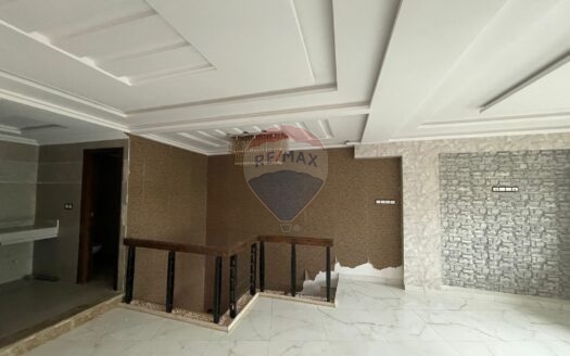 Local commercial aménagé pour la vente