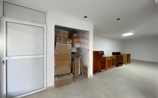 Local Commercial 487 m² | Centre-Ville | Proche Clinique Assalam