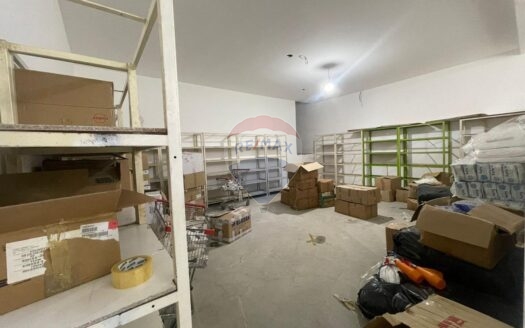 Local Commercial 487 m² | Centre-Ville | Proche Clinique Assalam