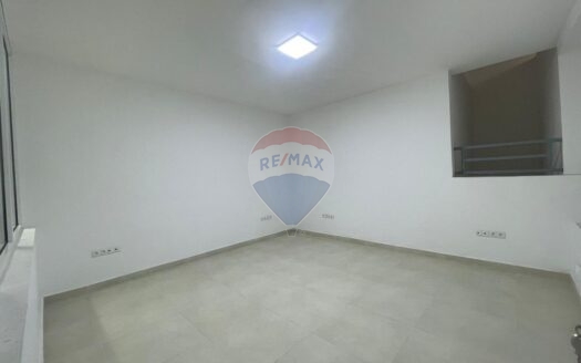 Local Commercial 487 m² | Centre-Ville | Proche Clinique Assalam