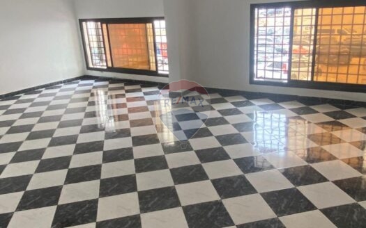 Spacieux bureau en location à Nejma