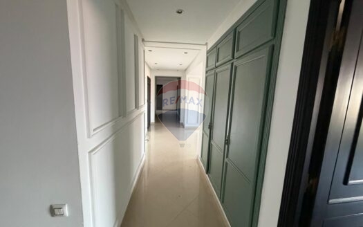 Elégant retrait en vente à IBERIA