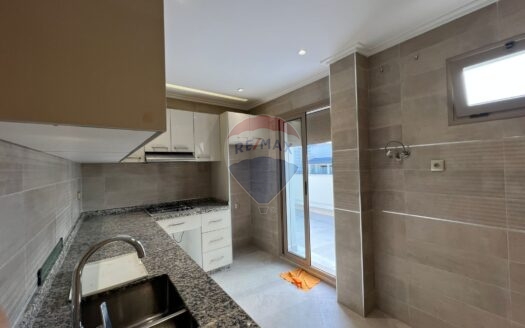 Retrait non meublé à Moujahidine